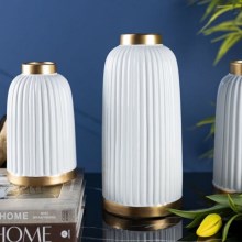 Ceramic vase ROSIE 20,5x12 cm white/gold